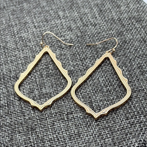Kendra Scott Sophee Gold Teardrop Earrings - Picture 6 of 6